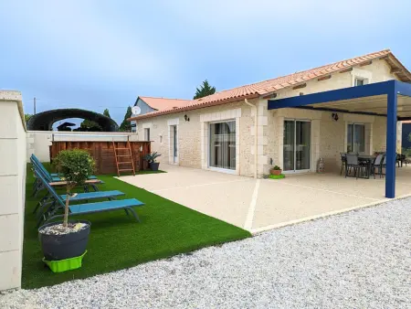Gîte Charentais 8 pers. avec piscine privée et pêche : photo 3