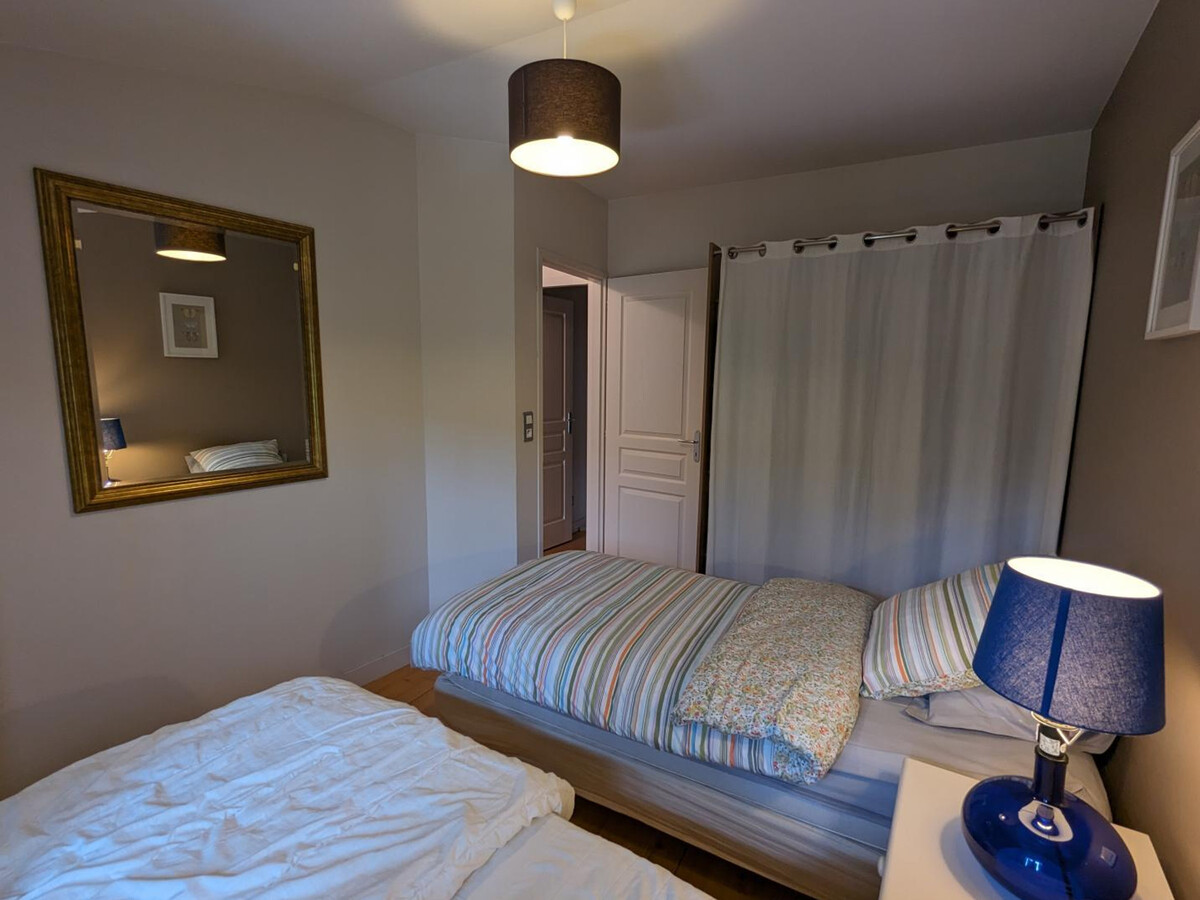 Gîte en pierre à Coulonges avec cour privée et vélos - Photo 15