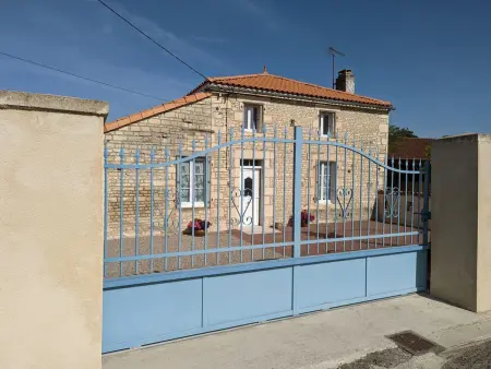 Maison lumineuse avec cour privative, proche sites culturels, tout confort, équipé bébé, wifi inclus - Photo 4