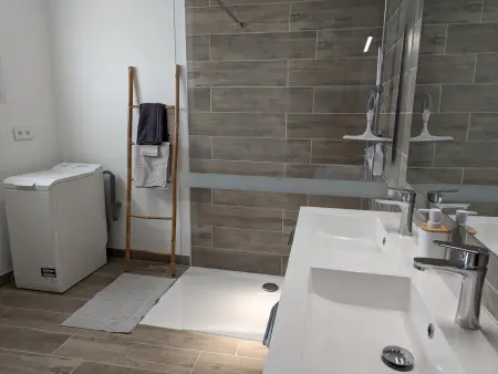Maison lumineuse avec cour privative, proche sites culturels, tout confort, équipé bébé, wifi inclus - Photo 11