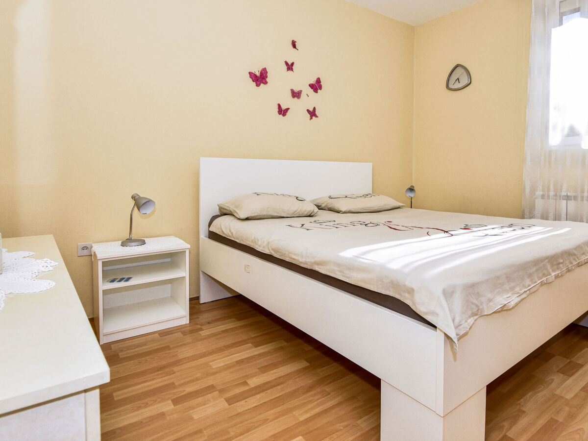 Zorka, maison 8 pers. avec piscine privée à Pirovac - Photo 10