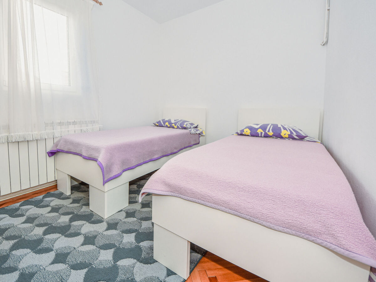 Zorka, maison 8 pers. avec piscine privée à Pirovac - Photo 14