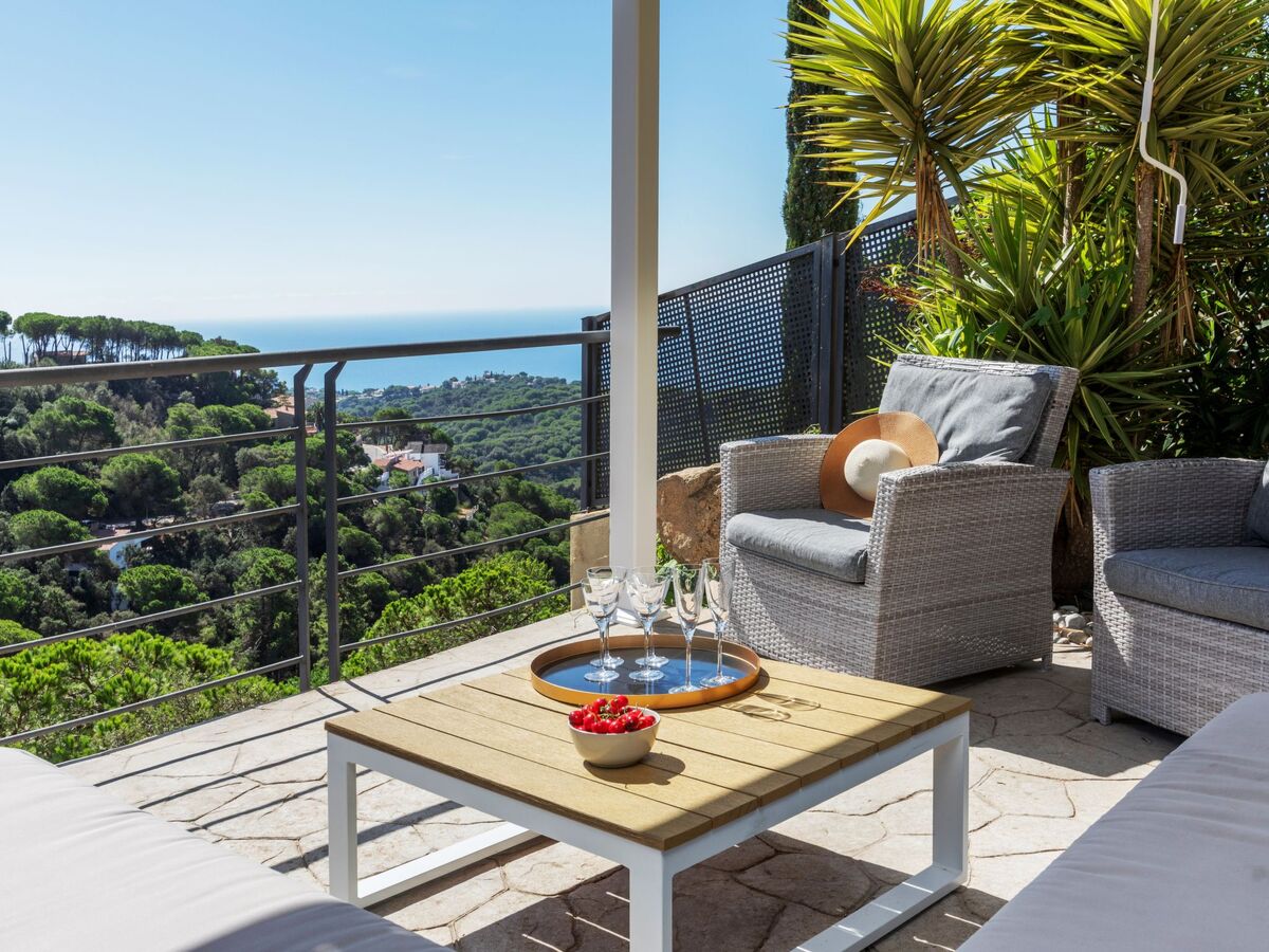 Floradise - Villa 5 chambres avec piscine à Lloret de Mar - Photo 3