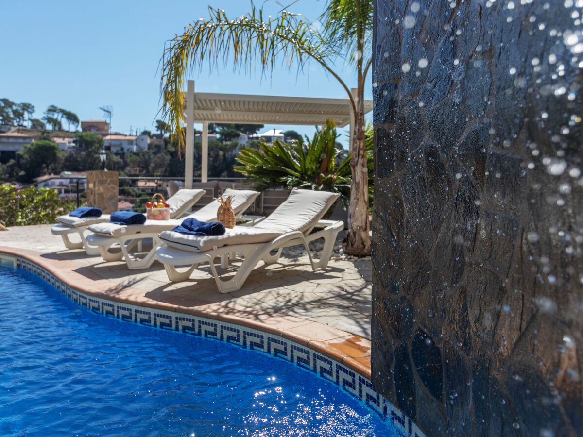 Floradise - Villa 5 chambres avec piscine à Lloret de Mar - Photo 30