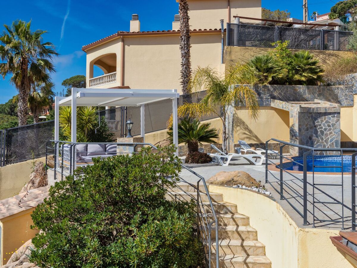 Floradise - Villa 5 chambres avec piscine à Lloret de Mar - Photo 32