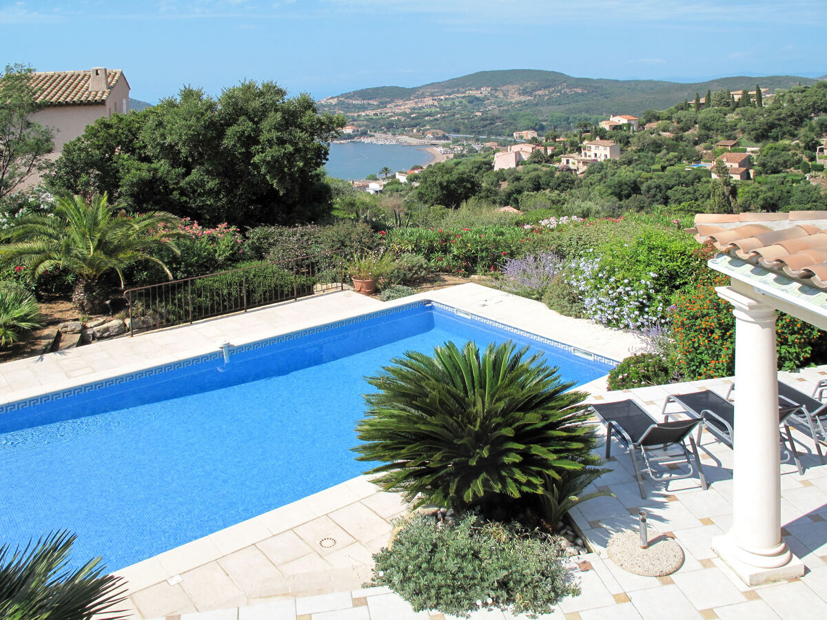 Villa Reves de Rives – piscine et vue mer à Agay - Photo 3