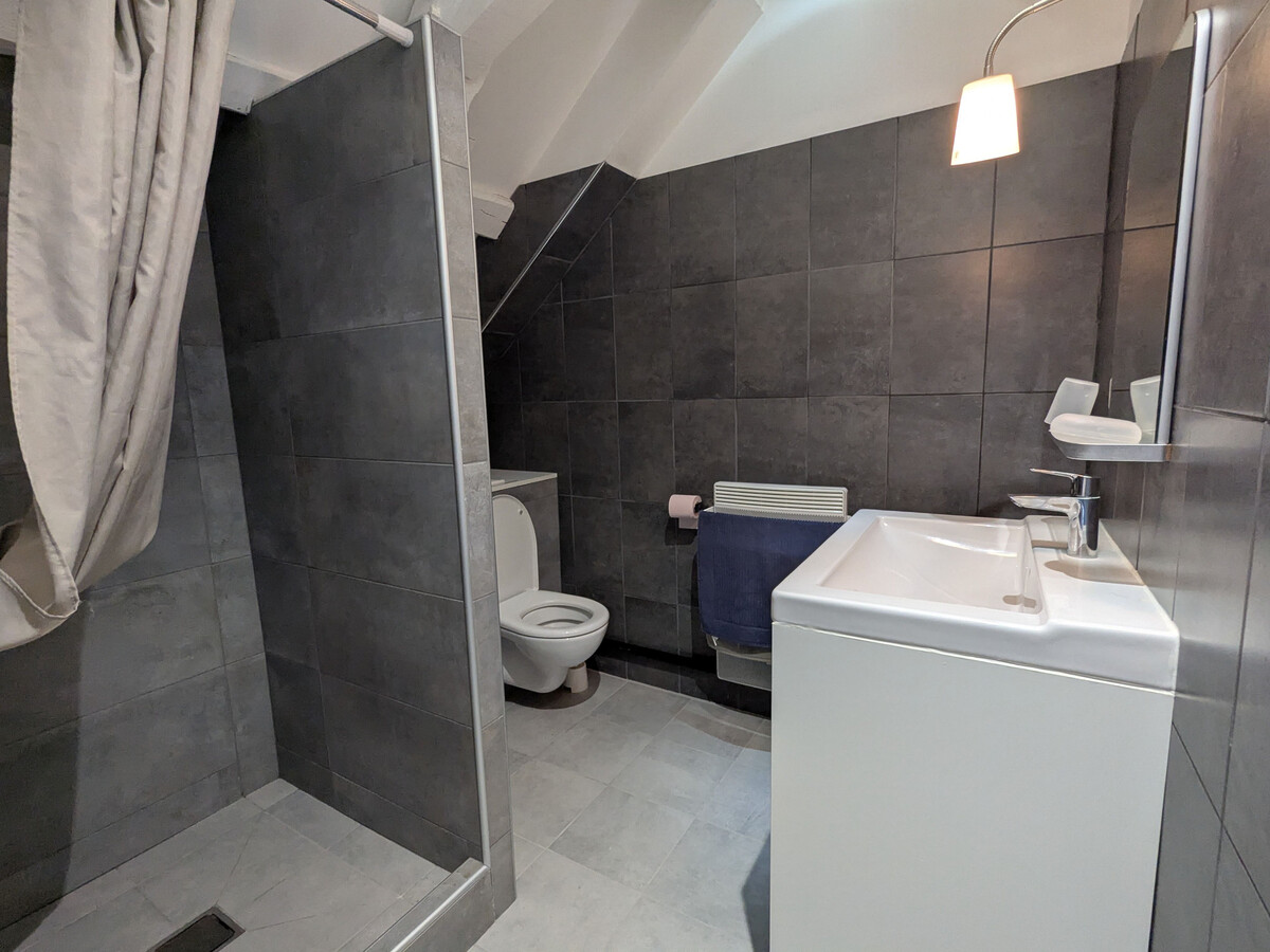 Fermette gâtinaise rénovée avec piscine partagée - Photo 7