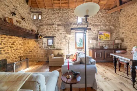 Maison de vacances St Basile, piscine partagée en Ardèche : photo 6