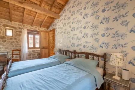 Maison de vacances St Basile, piscine partagée en Ardèche : photo 21