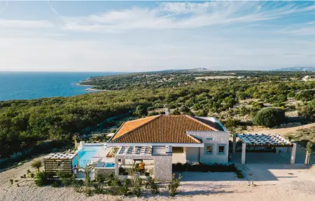 Location maison à Novalja