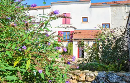 Maison en pierre de 100 ans avec piscine privée à Saulchery : photo 2