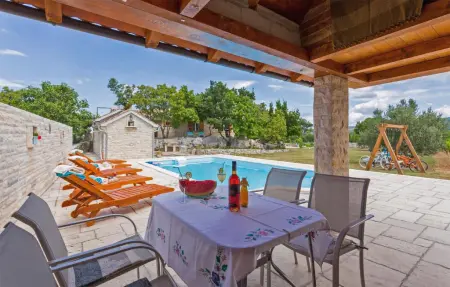 Location maison à Benkovac