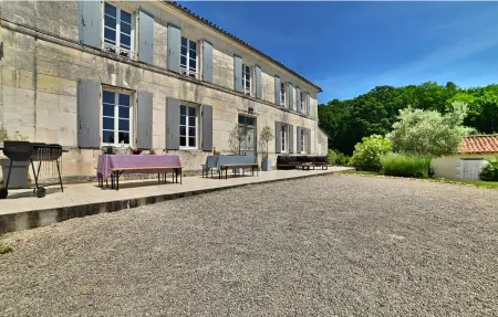 Maison 6 chambres avec piscine privée à Arthenac : photo 2