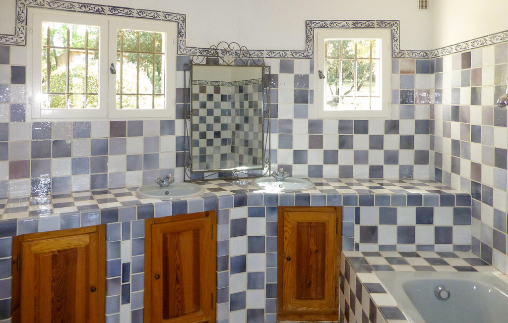 Maison 6 chambres avec piscine privée à Entrecasteaux - Photo 31
