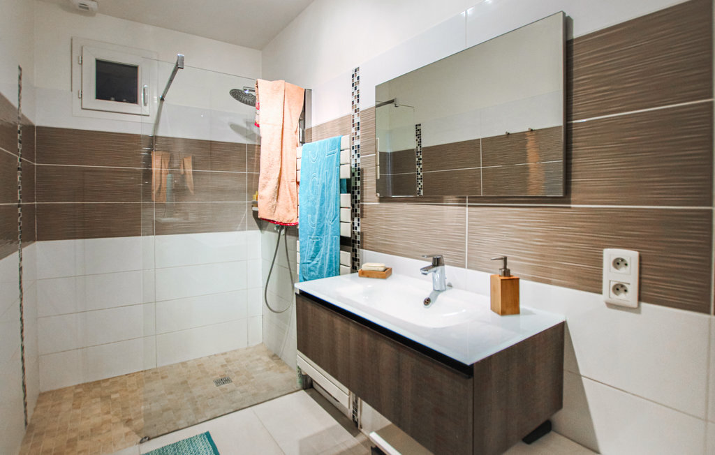 Maison 4 chambres avec piscine privée à St Gervais - Photo 25