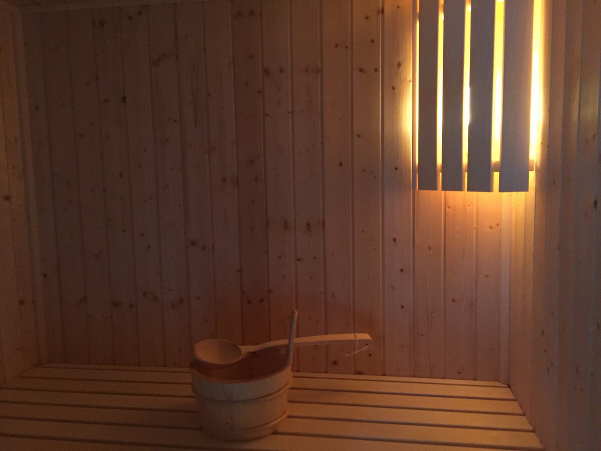 Chalet avec accès pistes, sauna et cheminée, 6 chambres - Photo 14