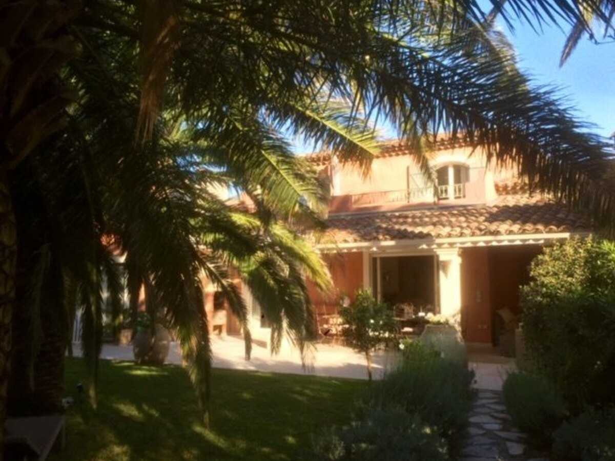 Villa 4 chambres, jardin 150m² et accès plage à Cavalaire - Photo 1