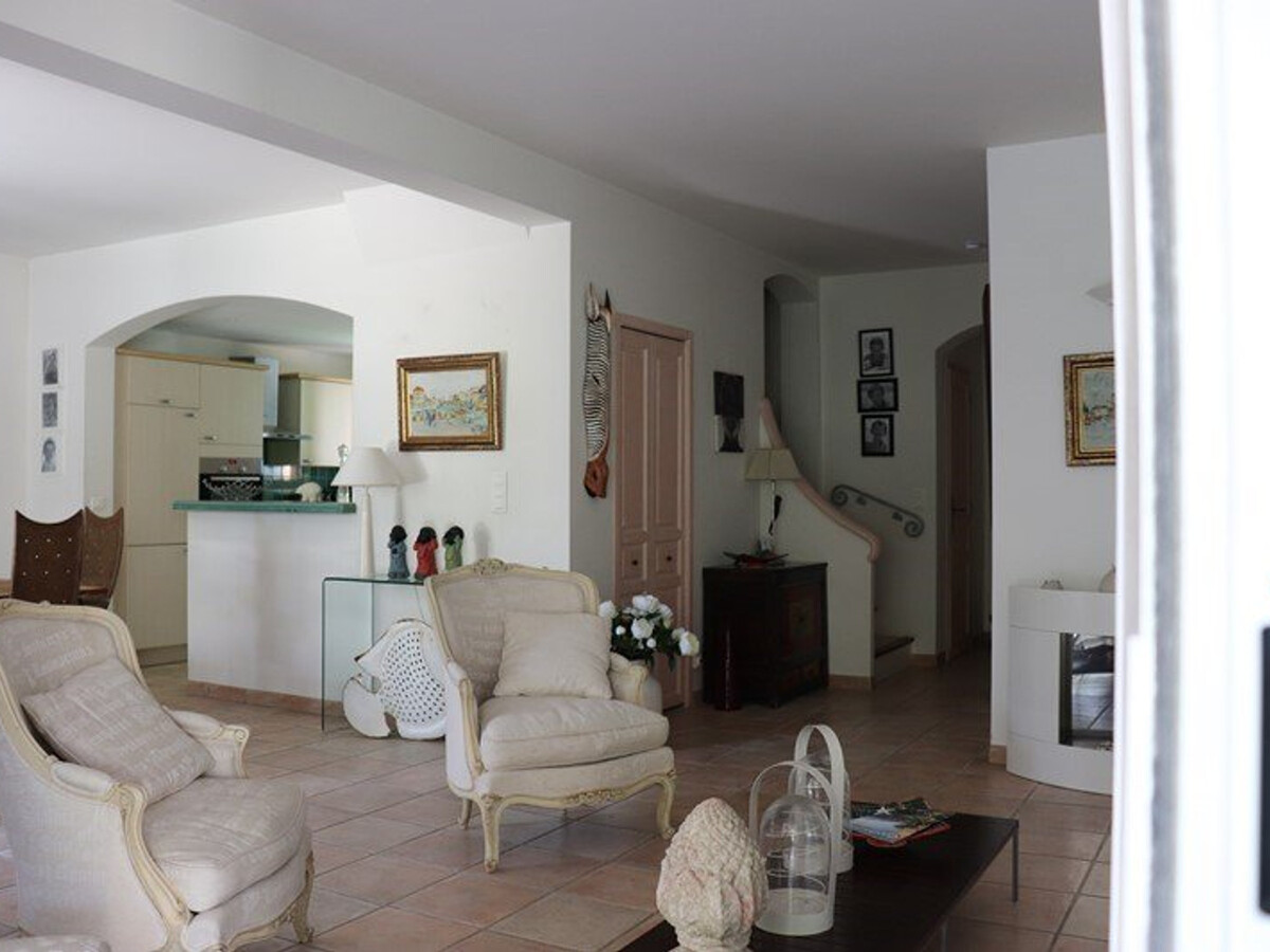 Villa 4 chambres, jardin 150m² et accès plage à Cavalaire - Photo 6