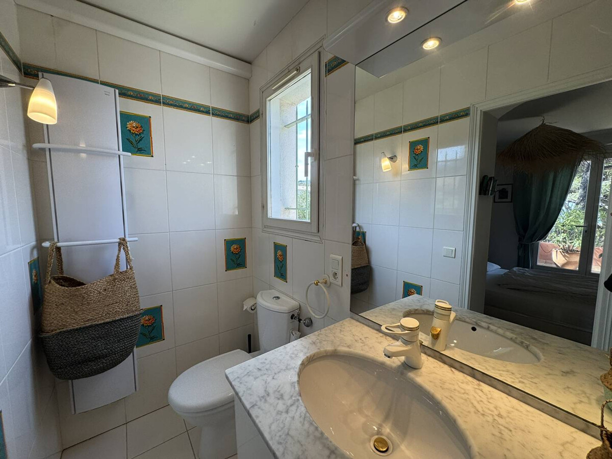 Villa 4 chambres, jardin 150m² et accès plage à Cavalaire - Photo 23