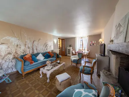 Gîte XVIIe siècle avec sauna, jacuzzi et salle de jeux à Boisseaux : photo 2