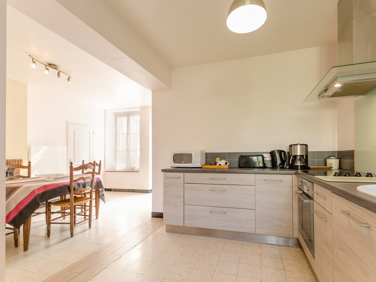 Gîte Bourdenay : jardin, barbecue et poutres apparentes - Photo 5