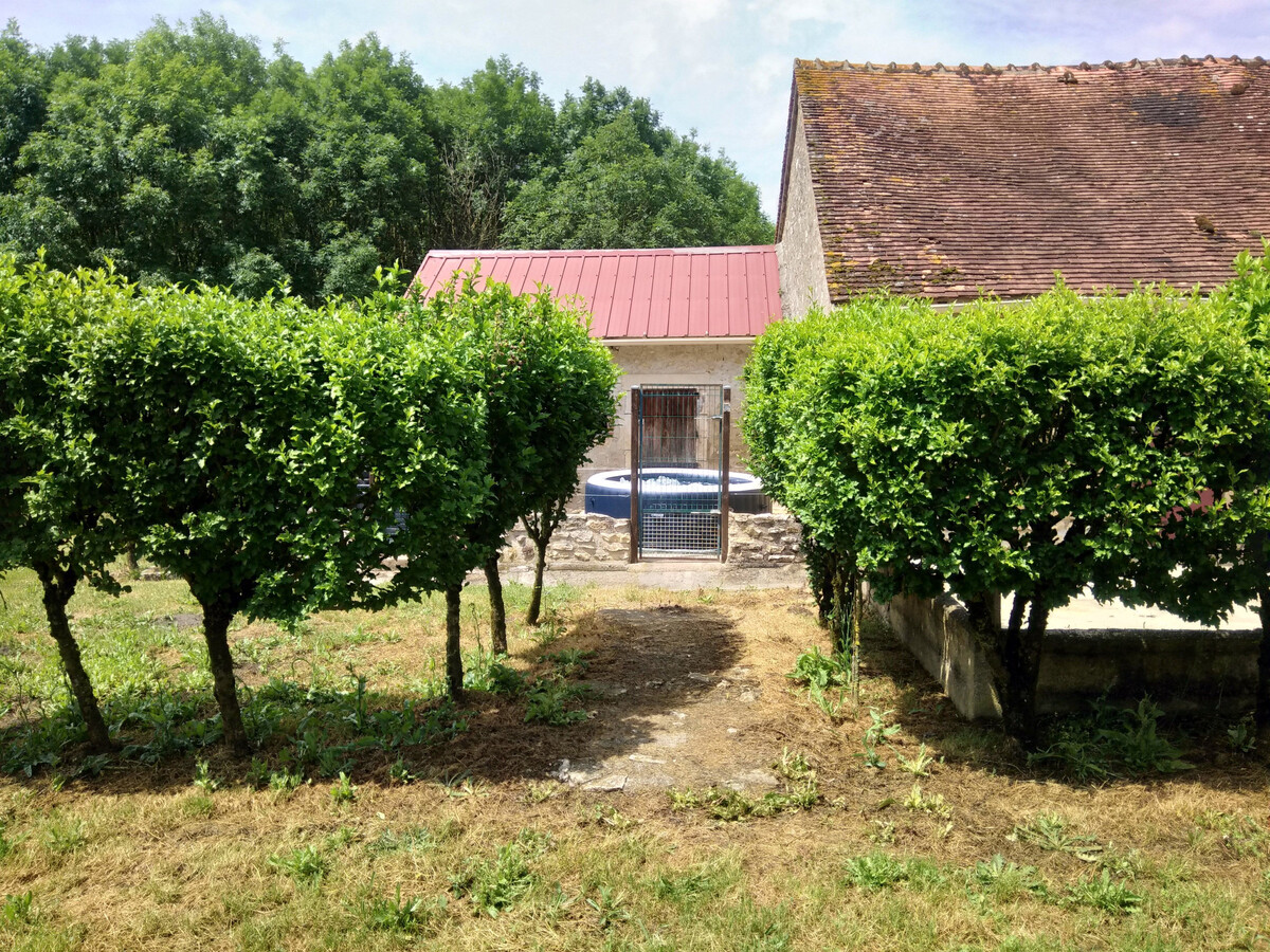 Gîte 8 pers. Berry avec jardin et spa estival - Photo 14