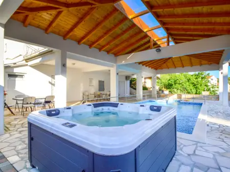 Villa Kursar, maison 7 chambres avec piscine privée : photo 2
