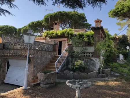 Location villa à Begur, Charmante Maison de Vacances avec Jardin à Begur, Costa Brava, à Proximité des Plages