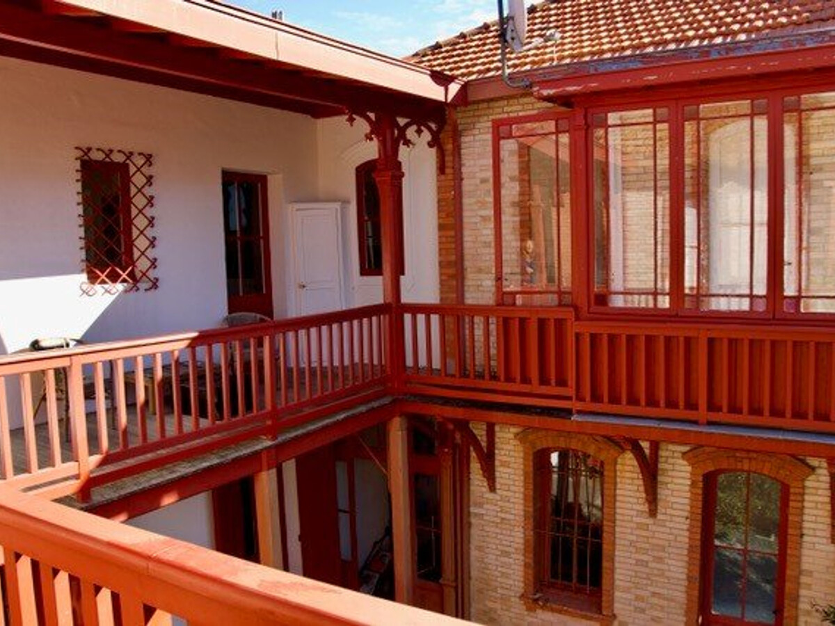Villa XIXe siècle face mer à Arcachon, accès direct plage - Photo 9