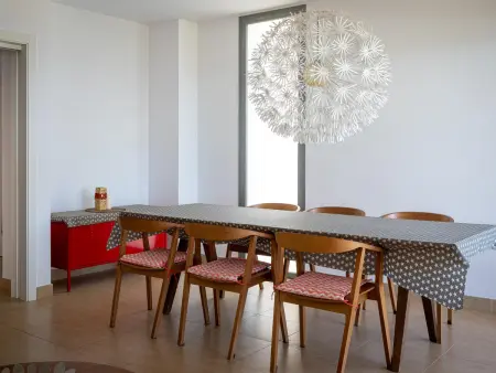 Maison 4 chambres avec piscine, 100 m de la plage à Torredembarra - Photo 9