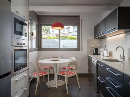 Maison 4 chambres avec piscine, 100 m de la plage à Torredembarra - Photo 12