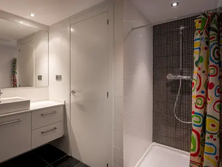 Maison 4 chambres avec piscine, 100 m de la plage à Torredembarra - Photo 23