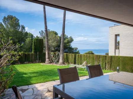 Location maison à Torredembarra, Maison familiale 3 étages, jardin, climatisation, près plage