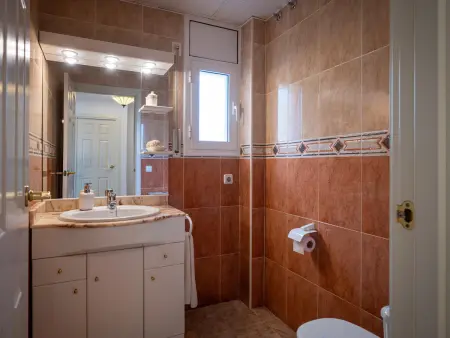 Maison familiale 3 étages, jardin, climatisation, près plage - Photo 14