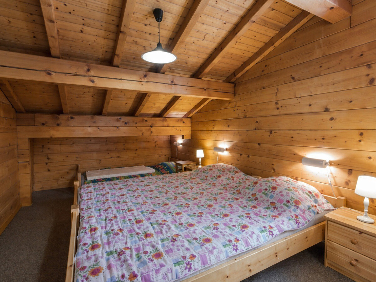 Chalet Piste du Soleil, 10 pers, cheminée, garage à La Clusaz - Photo 9