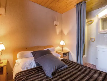Chalet rustique chaleureux avec cheminée à Val-d'Isère - Photo 8
