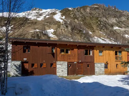 Chalet rustique chaleureux avec cheminée à Val-d'Isère - Photo 15