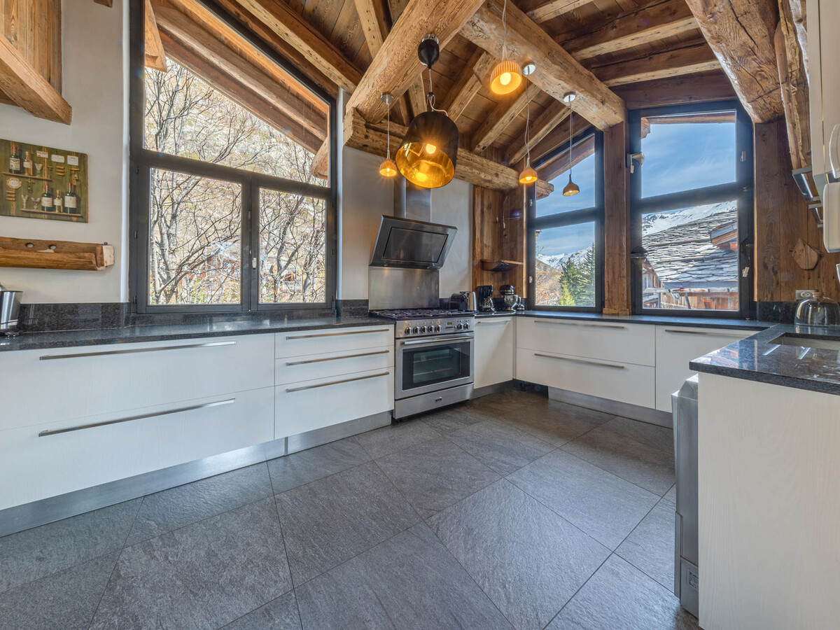 Chalet luxe 12 pers. piscine chauffée et hammam à Val-d'Isère - Photo 7