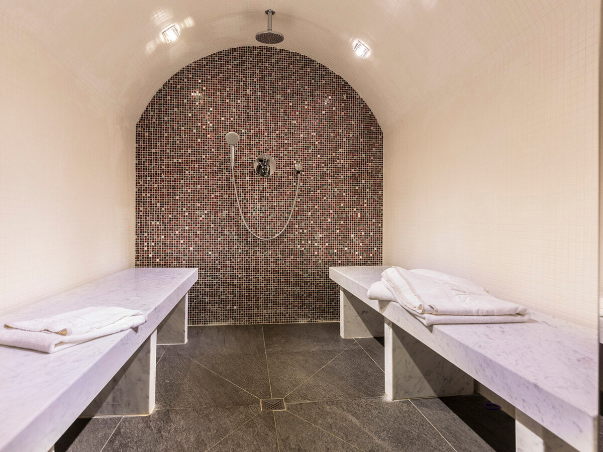 Chalet luxe 12 pers. piscine chauffée et hammam à Val-d'Isère - Photo 23
