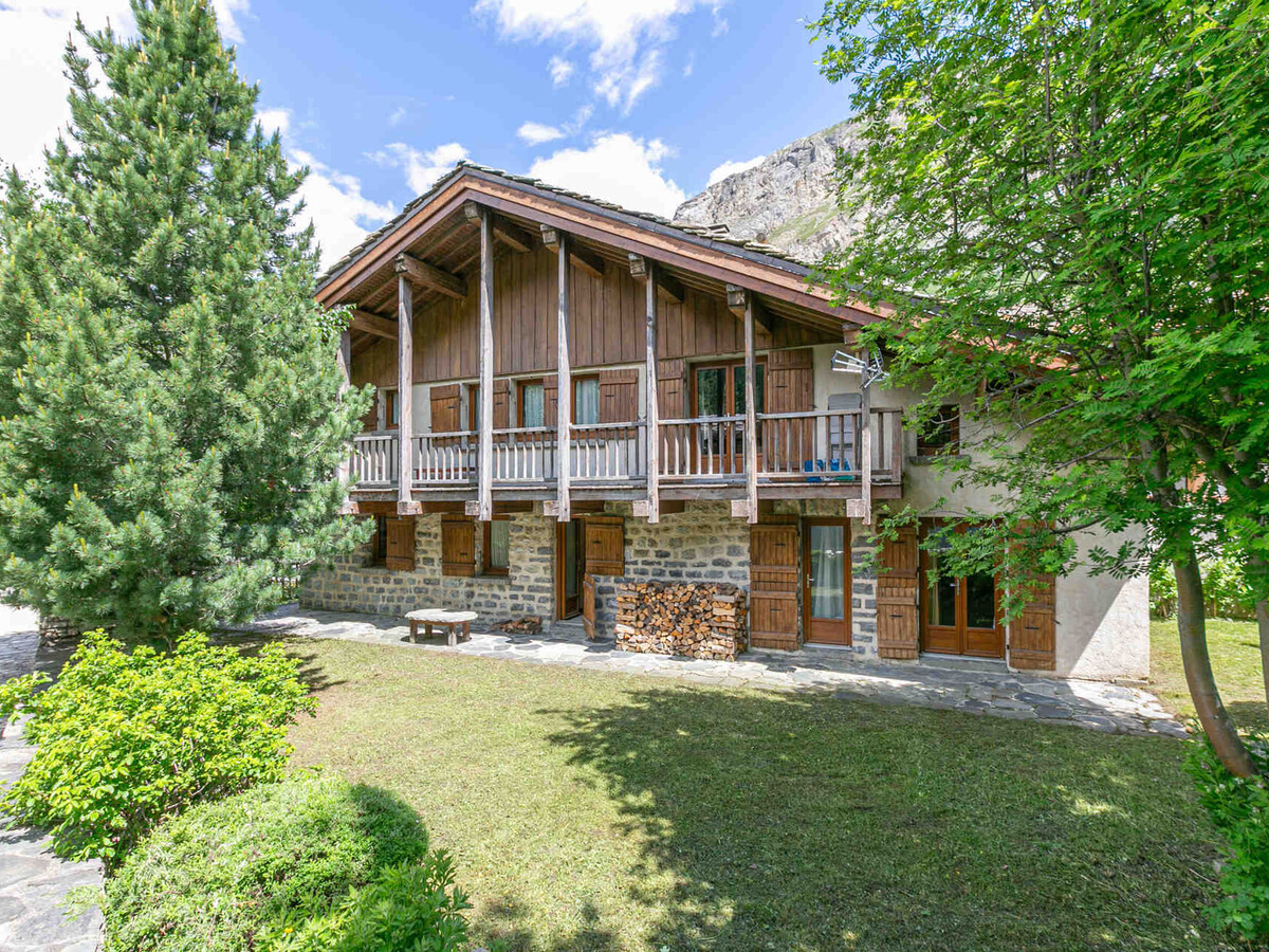 Chalet 137m² Val-d'Isère, garage chauffé à 10 min des pistes - Photo 18