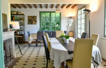 Maison 6 chambres avec piscine chauffée à Yèvre-la-Ville : photo 4
