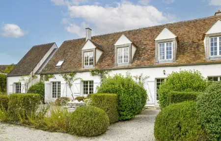 Maison 6 chambres avec piscine chauffée à Yèvre-la-Ville : photo 12