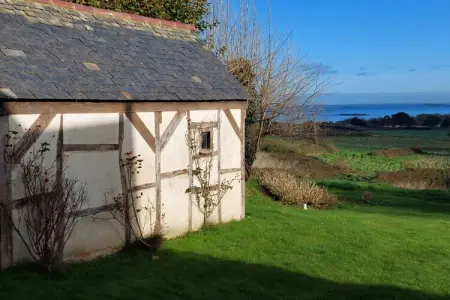 Maison en granit avec vue mer à St. Pol-de-Léon : photo 34