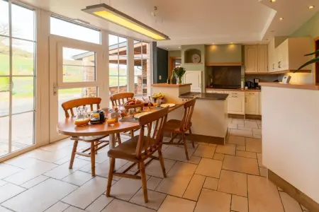 Maison 10 personnes à Lierneux avec bain à remous : photo 4