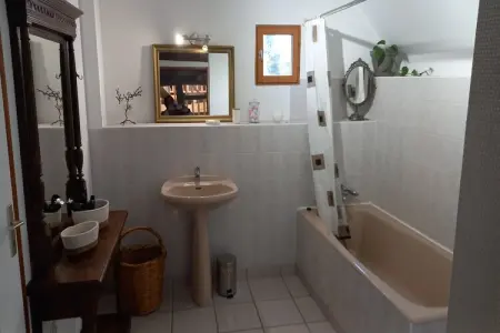 Maison de campagne rénovée à Devay, 5 personnes : photo 12