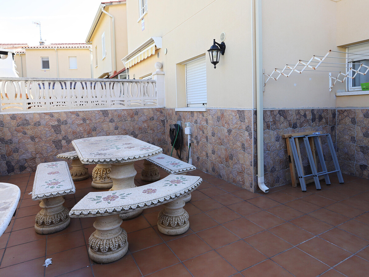 Maison 2 étages Creixell, piscine à 90m, 6 personnes - Photo 3