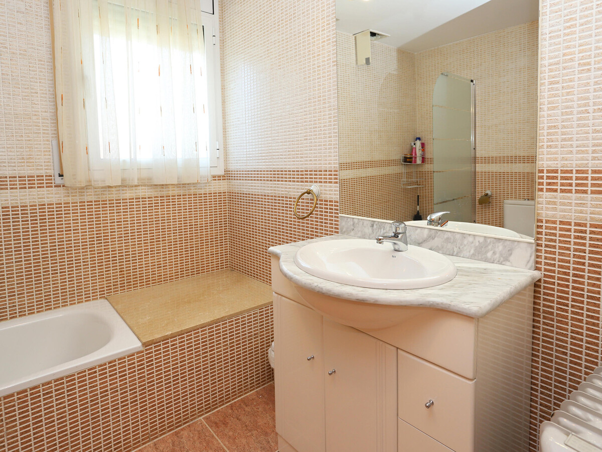 Maison 2 étages Creixell, piscine à 90m, 6 personnes - Photo 22