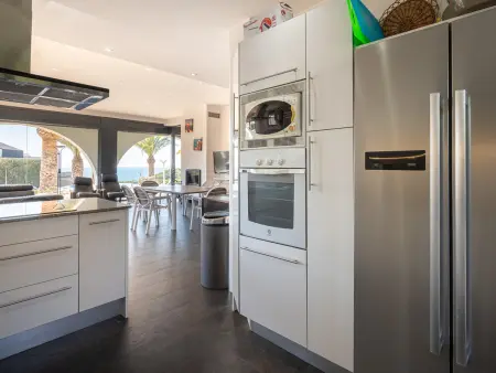 Villa Familiale Moderne avec Piscine Privée et Climatisation - Photo 10