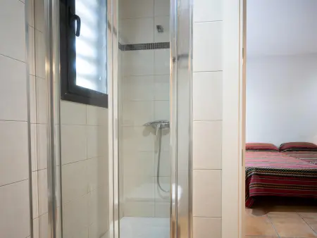 Villa Familiale Moderne avec Piscine Privée et Climatisation - Photo 18