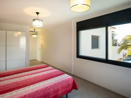 Villa Familiale Moderne avec Piscine Privée et Climatisation - Photo 32